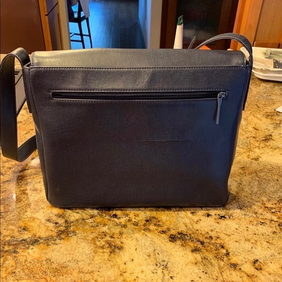 Navy leather crossbody bag - Picture 8 of 8